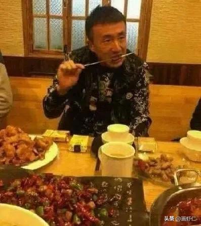 世界杯感慨国足,世界杯国足球迷采访