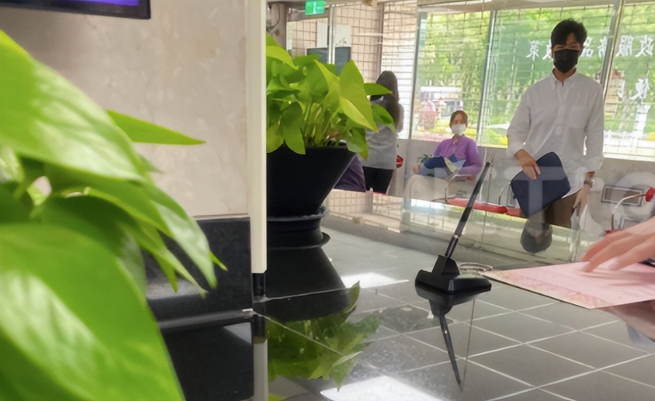 4月份的10个大瓜，一个比一个生猛，逮捕、离婚，应有尽有