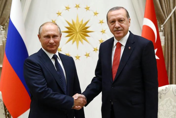 默克尔连续3周发声，驳斥了两位国家元首，还“敲打”了德国政坛