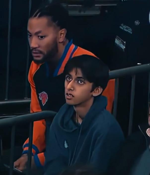 罗斯两次重回公牛扣篮,公牛罗斯重回故地献赛季首扣