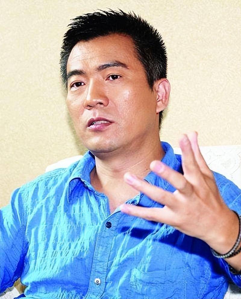 黄健翔为何与前妻离婚,黄健翔离婚案件