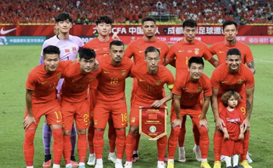 球迷怒喷国足的球员,球迷怒喷国足的视频