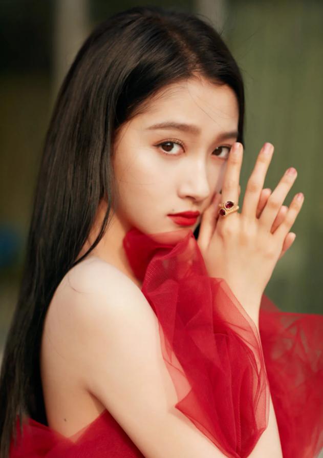 90后的关晓彤颜值,关晓彤是90后女明星吗