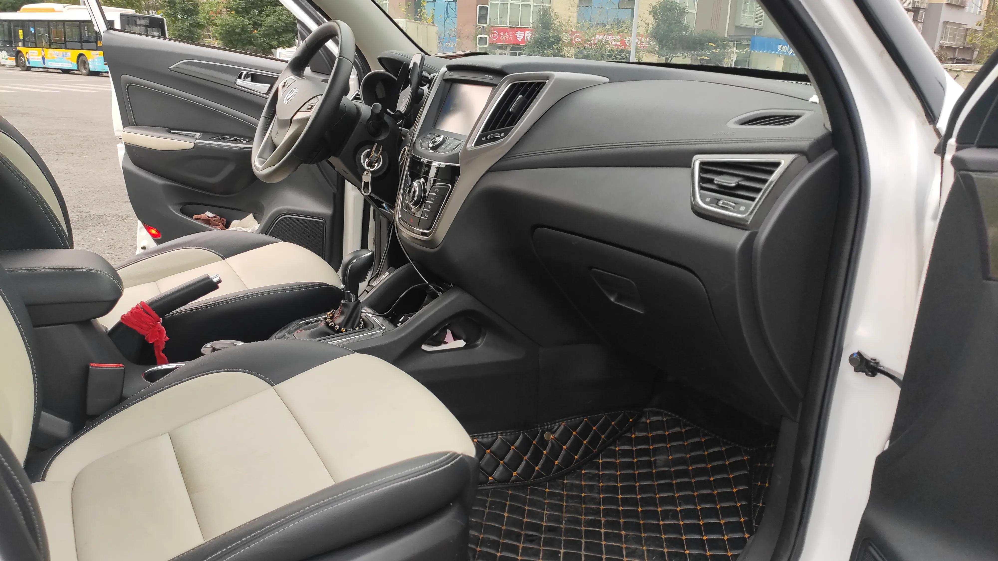 行驶品质堪称标杆长安cs95,长安cs35p驾驶视频