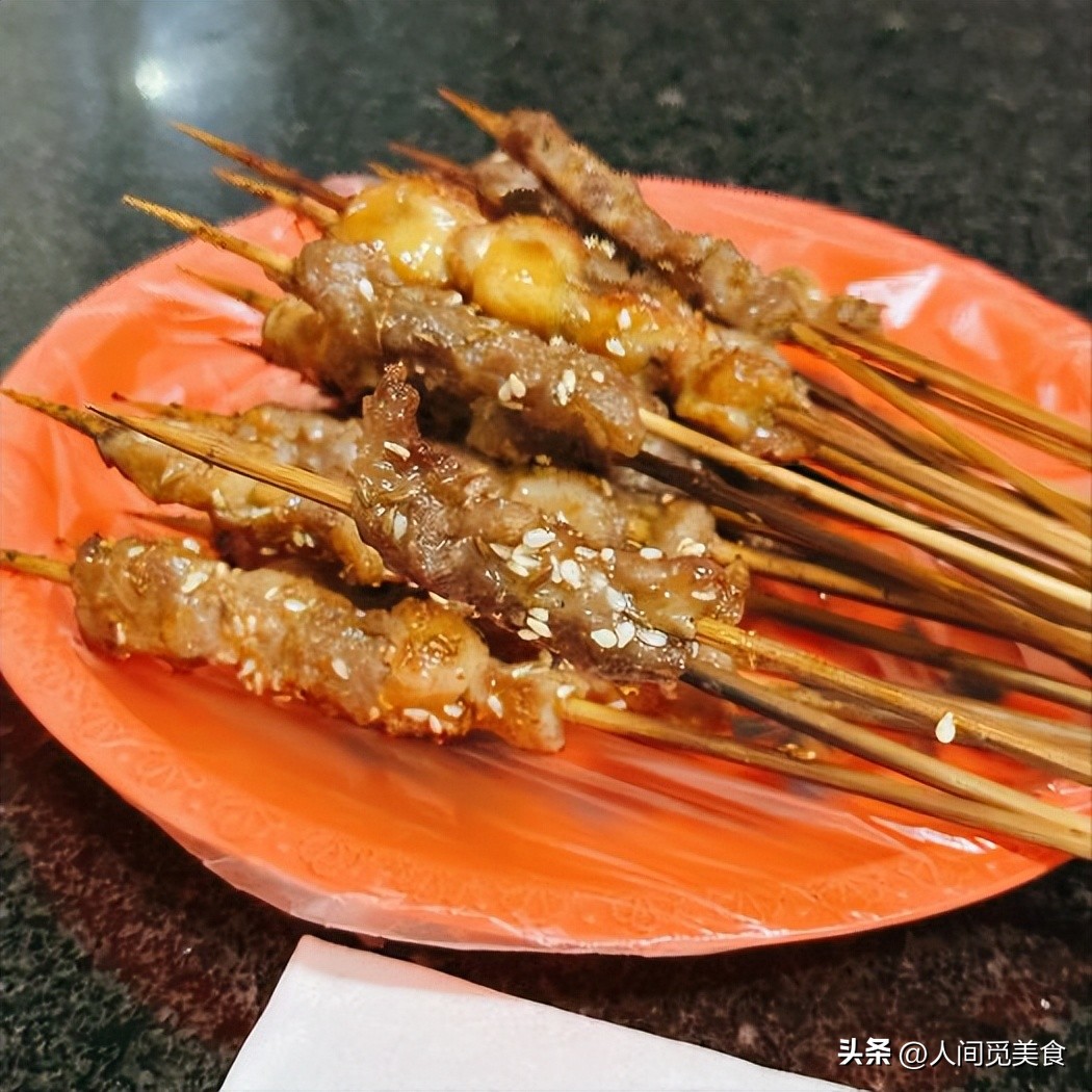 3个重庆小伙高考后来海南玩,点了一桌子菜,结账时确认3遍不敢信