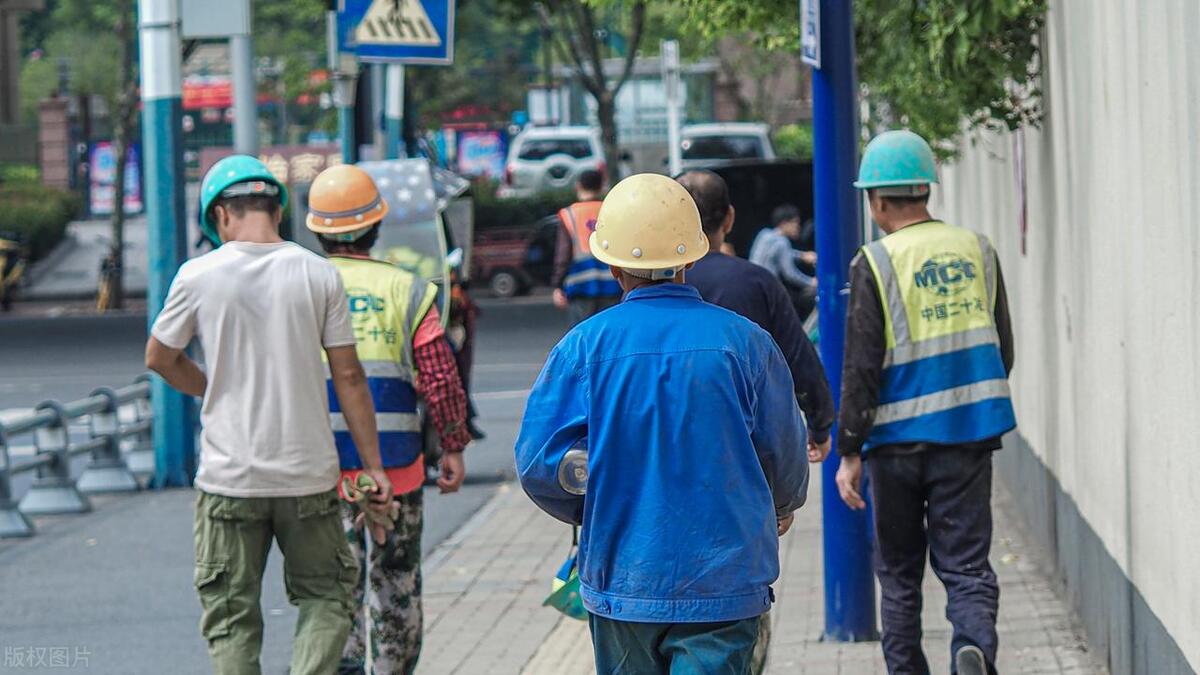 刚过半年，很多工地做工的都回家赋闲，大家都说今年钱不好挣