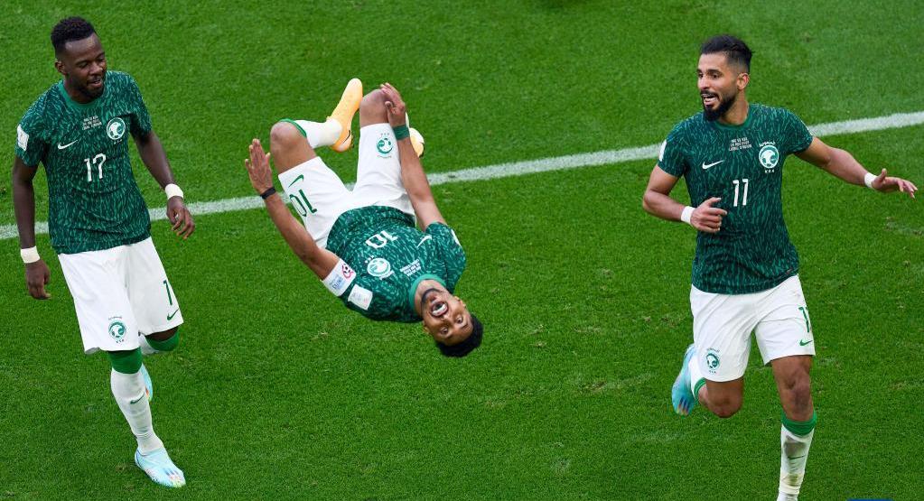 更胜现场！与飞利浦全景声回音壁B8905一同畅享卡塔尔世界杯