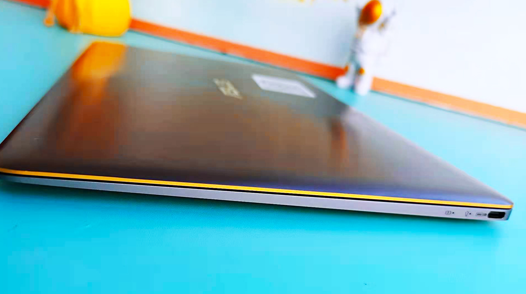 华硕轻薄高色域办公本,华硕镜面屏笔记本推荐