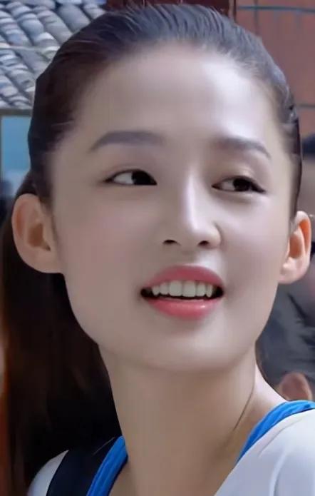 怎么让自己走路变得有气质,怎样改变自己的走路方式