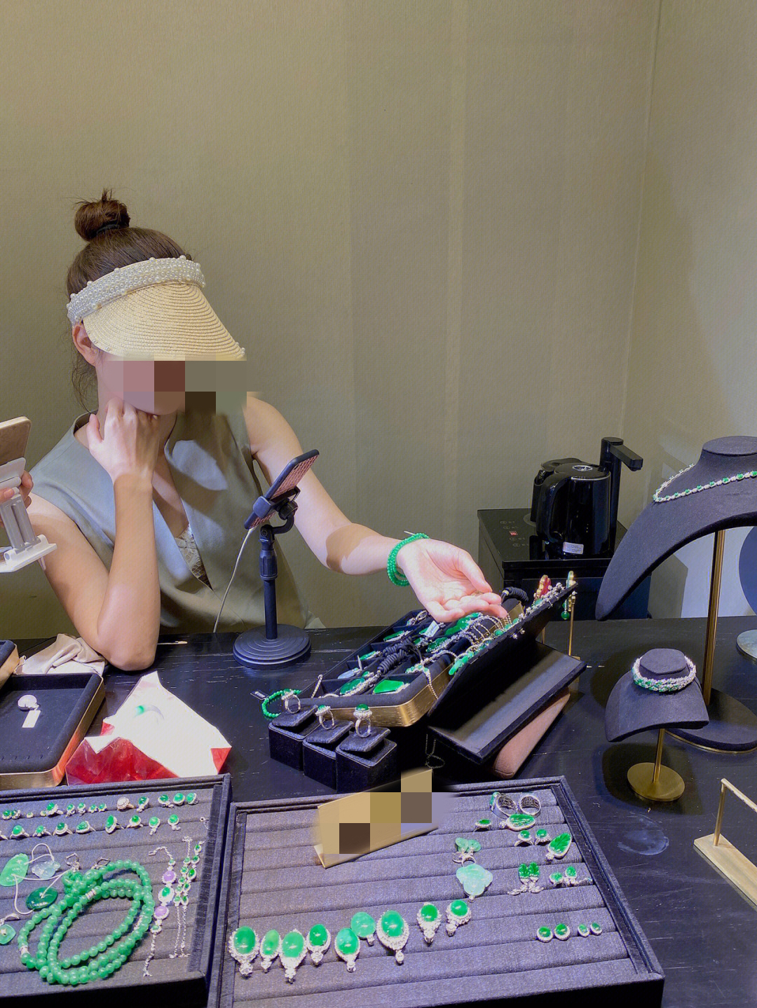 直播间翡翠知识科普,翡翠直播间效果与实物差距大原因