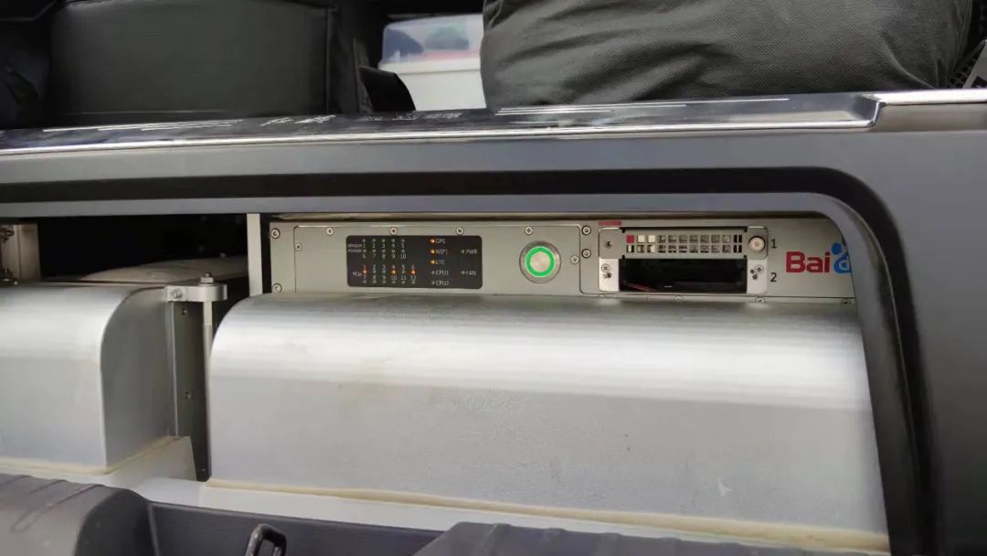 红绿灯引争议,红绿灯活动反思和评价