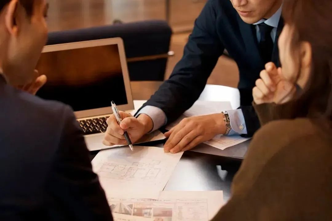 做销售怎么说话才能有气场,销售员怎样培养自己的销售技巧