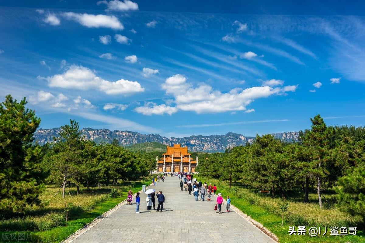 保定市哪里有吃喝玩乐的旅游景点,保定市到西双版纳都有哪些景点