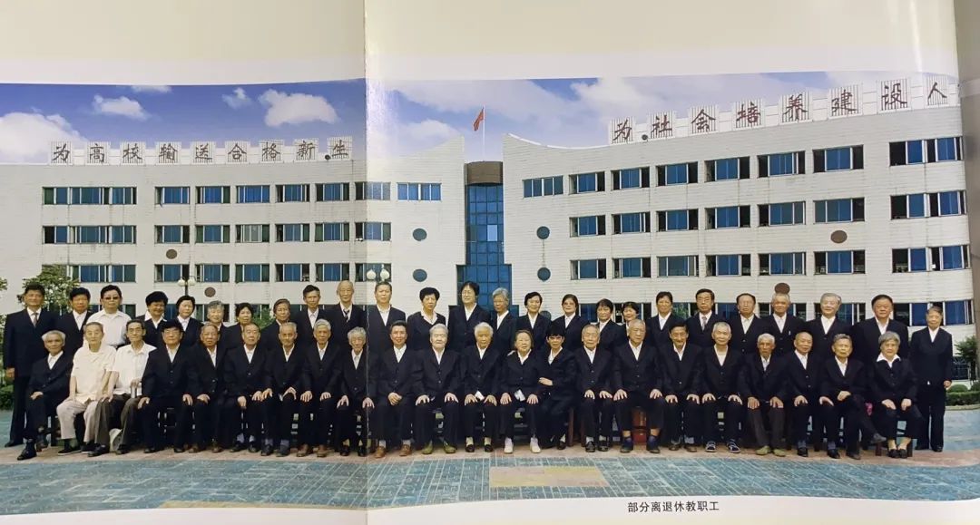 一秒穿越回到小时候,一秒穿越到高中