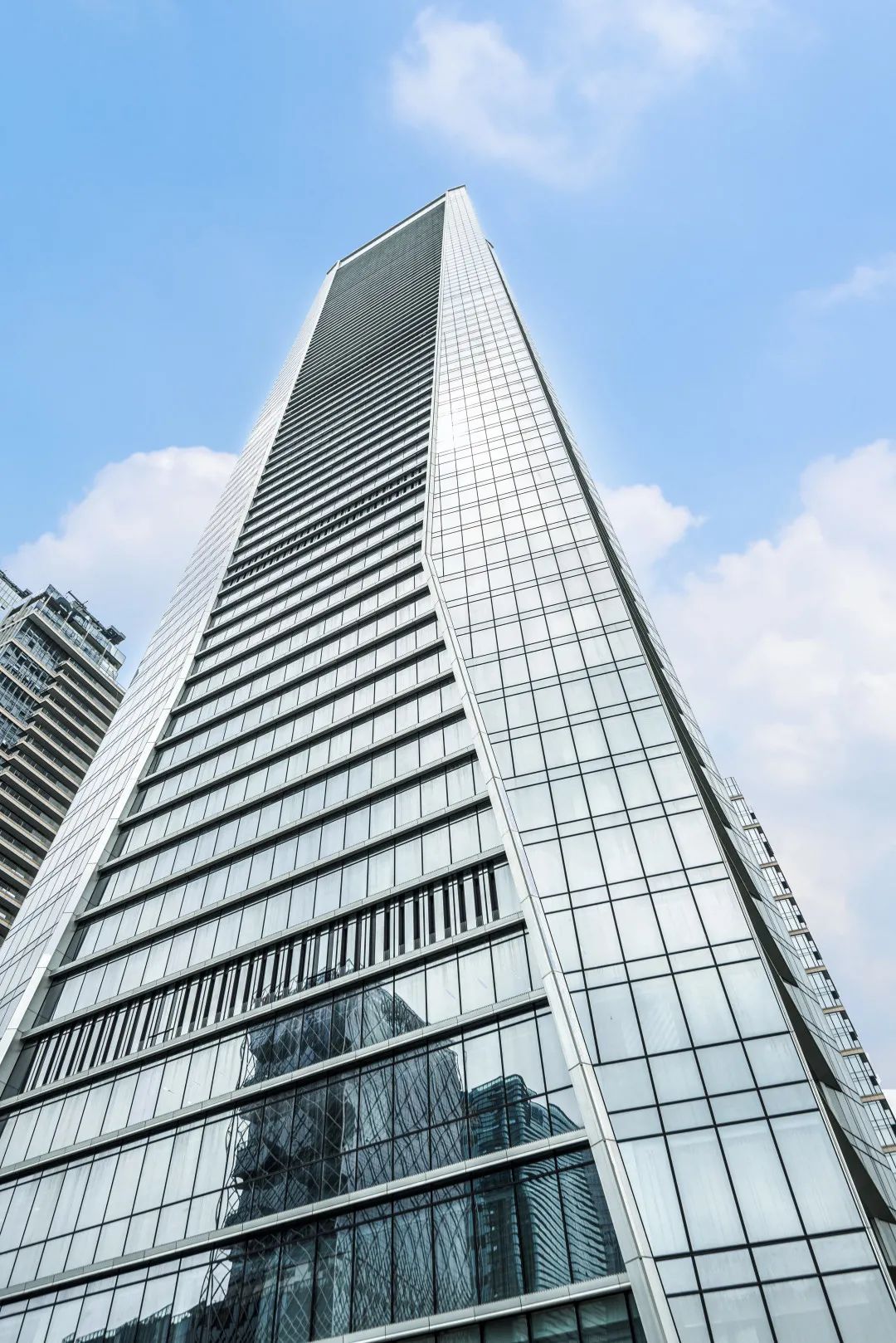 “别的区猪脚饭,南山区保时捷”,南山成了流调天花板?