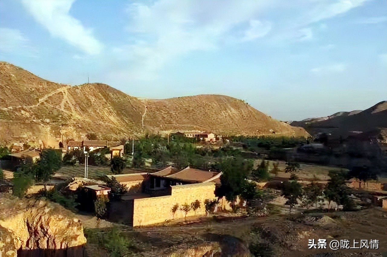 靖远高湾《三百户村村志》