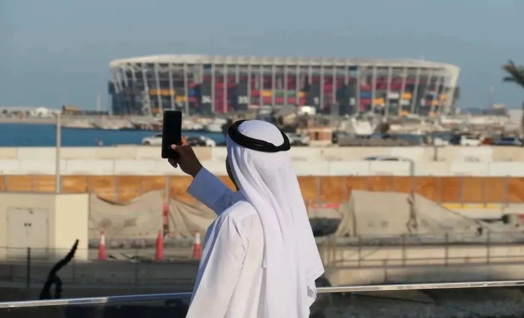 他们为何在世界杯赛场，发出“无声呐喊”？