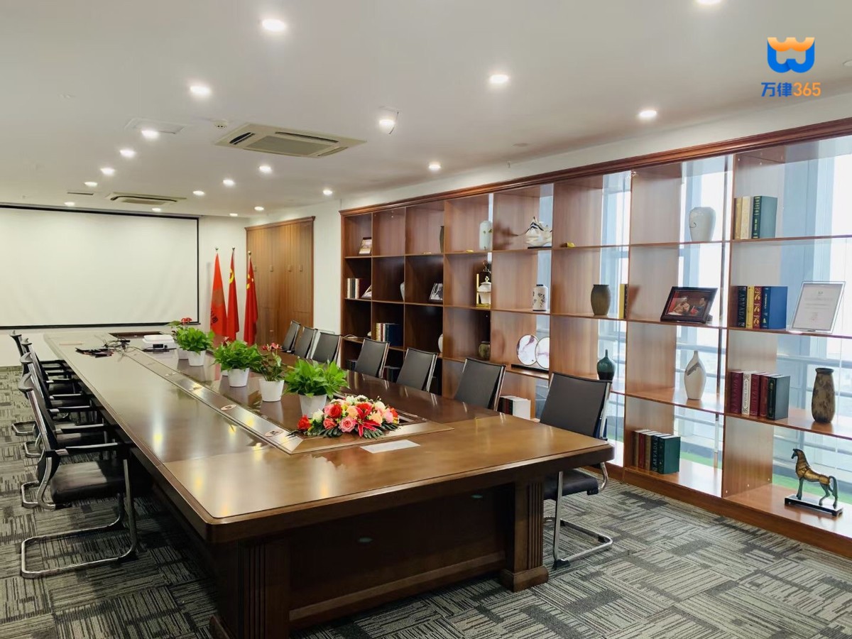 律师协会规定律师收费标准,请免费律师好还是请收费律师好