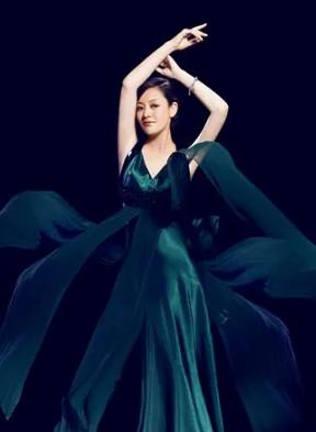 鲜妆辉映桃花红,鲜妆护肤