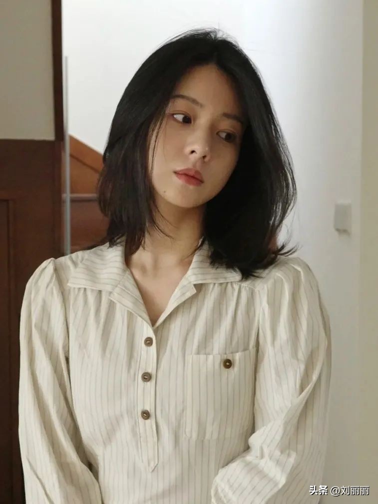 气质优雅发型女2020流行发型,适合女性的发型2020流行发型