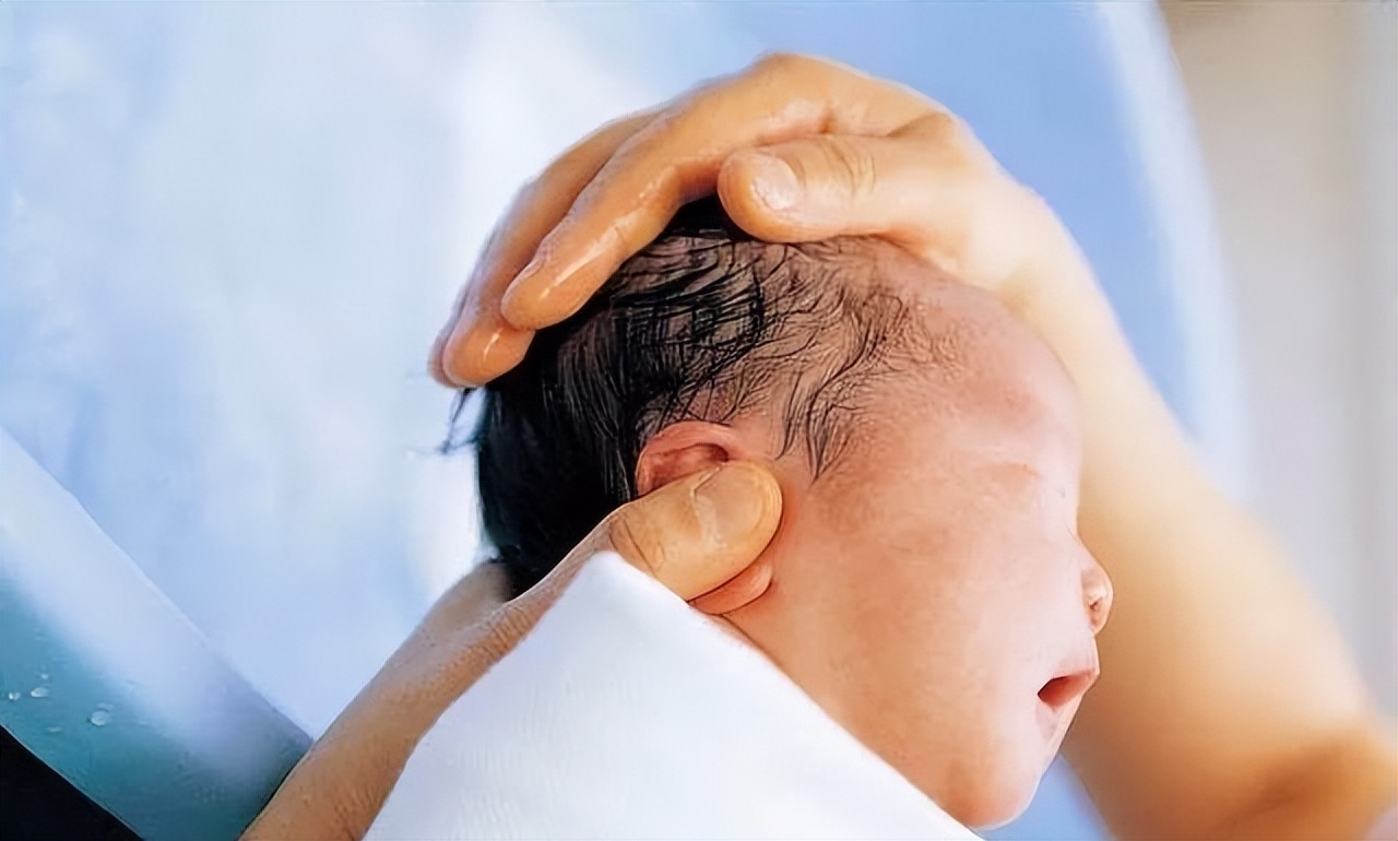 如何护理宝宝的头,如何养护宝宝头发