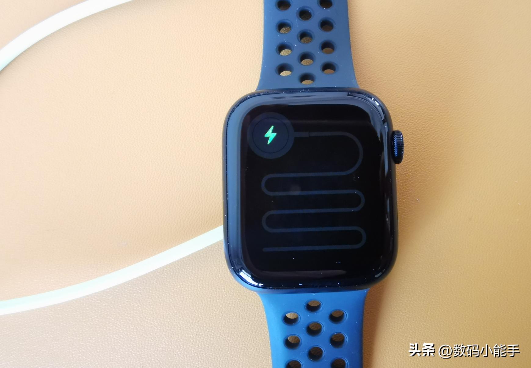 applewatchs7nike开箱,applewatchs7nike版佩戴