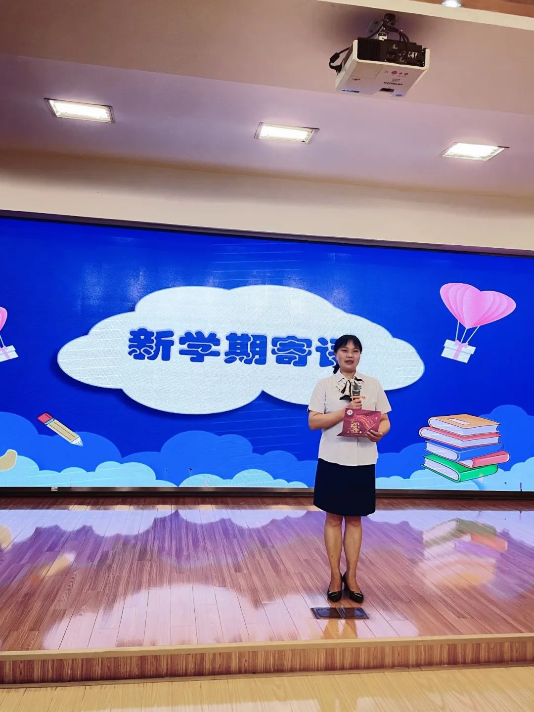 海娃专属成长册礼包！玄武区这所小学迎来130余名新生入学！