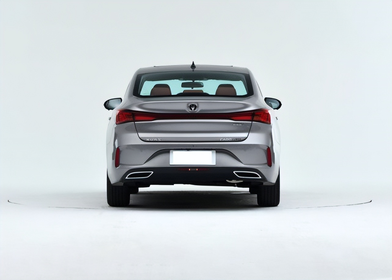 满油满电跑1200km,满油满电跑2000公里