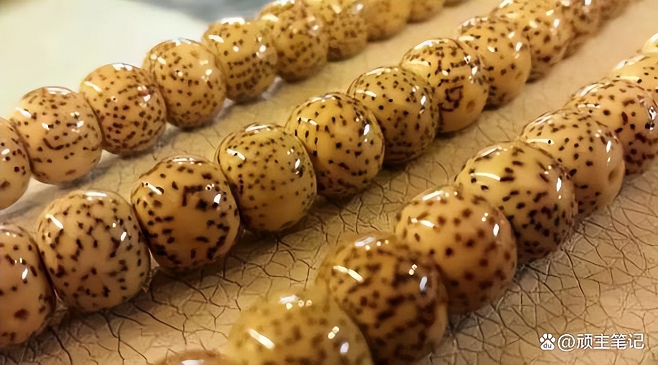 星月菩提绿豆盘玩,星月菩提有个小眼啥意思