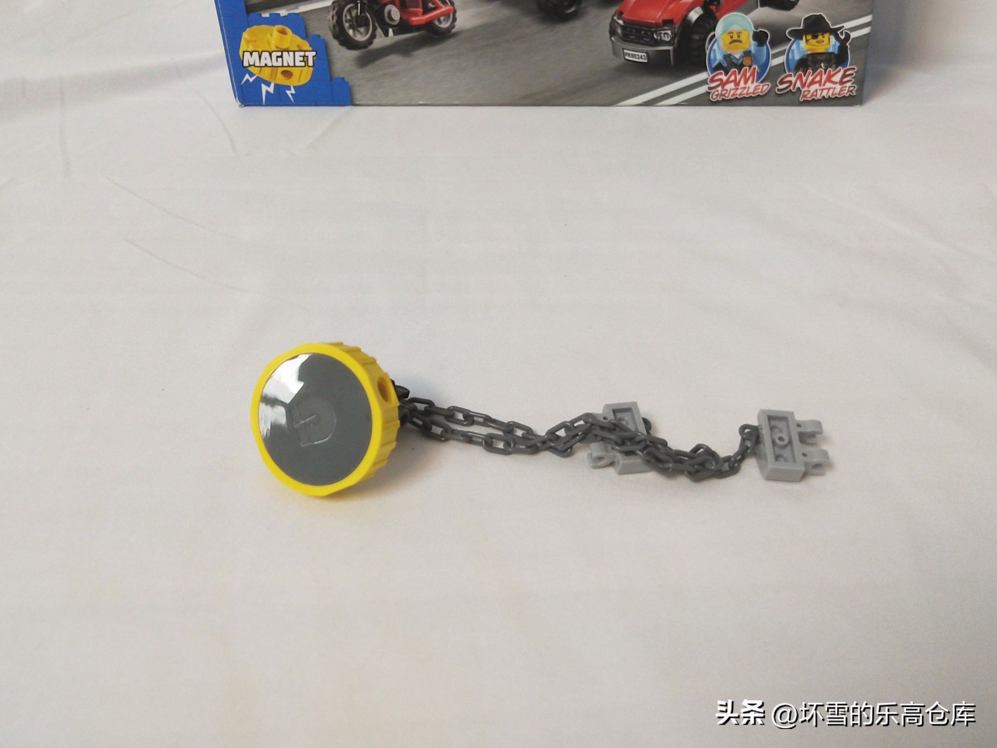 带磁铁的乐高,乐高60243警用直升机拼装视频