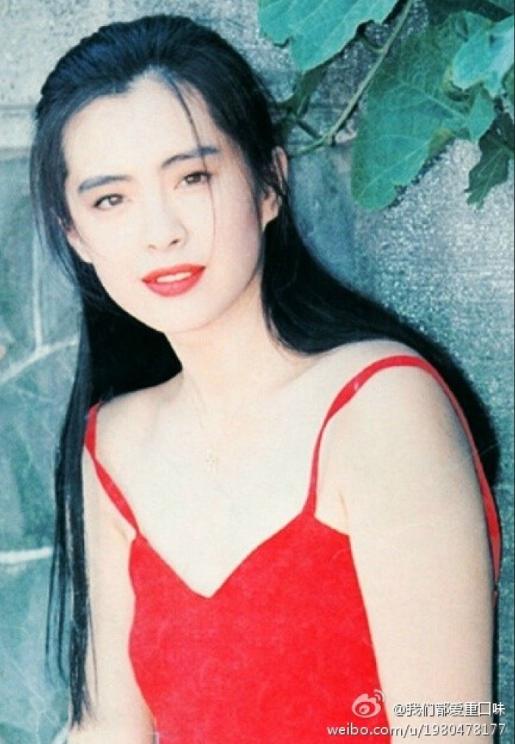 女明星夏季吊带穿搭,女明星穿吊带的穿搭