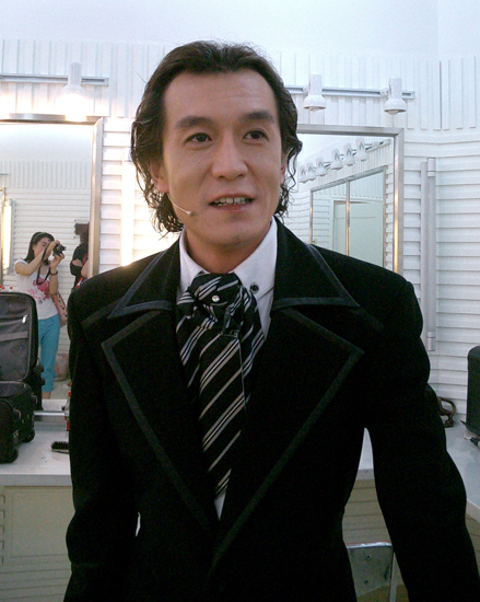 哈文悼念李咏完整版,李咏离开已经两年哈文过得还好吗