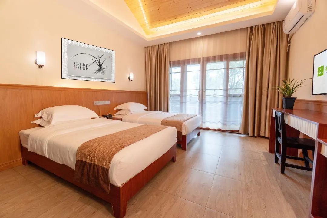 閲戠涔嬬害,閲戠鍗佹湀鍥藉簡涓鍋囨湡浣忓鏀荤暐