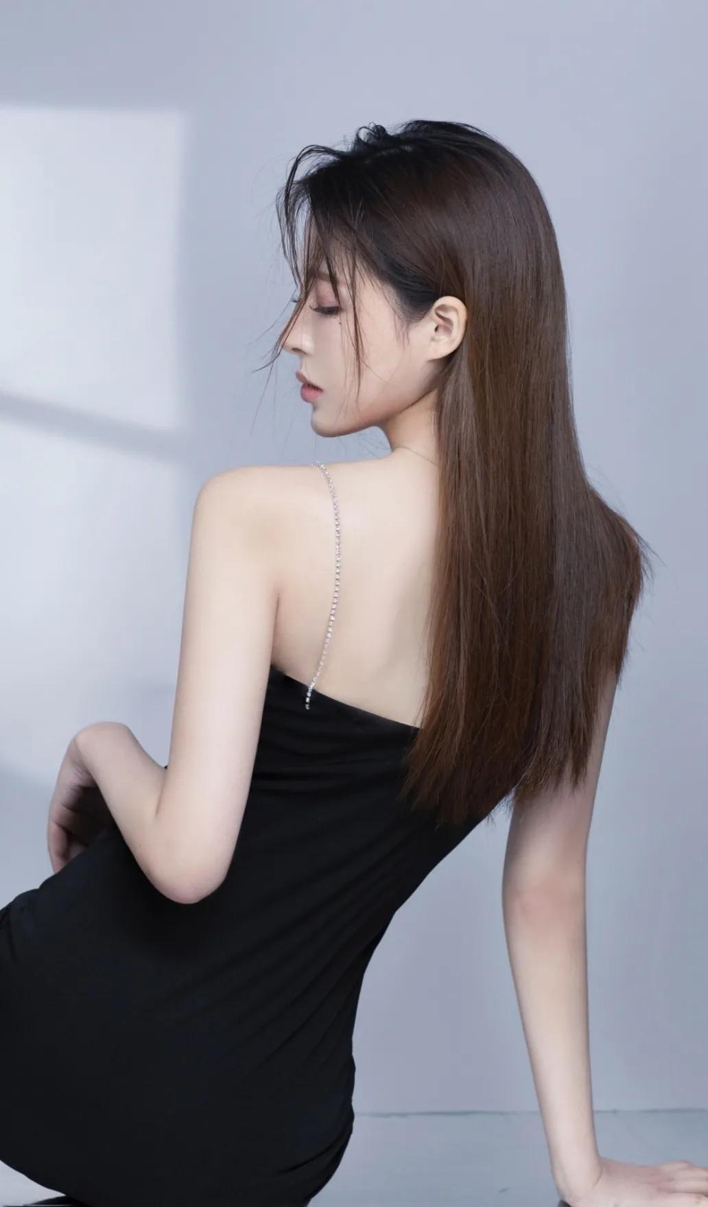 回眸一笑百媚生意思,回眸一笑百媚生是谁