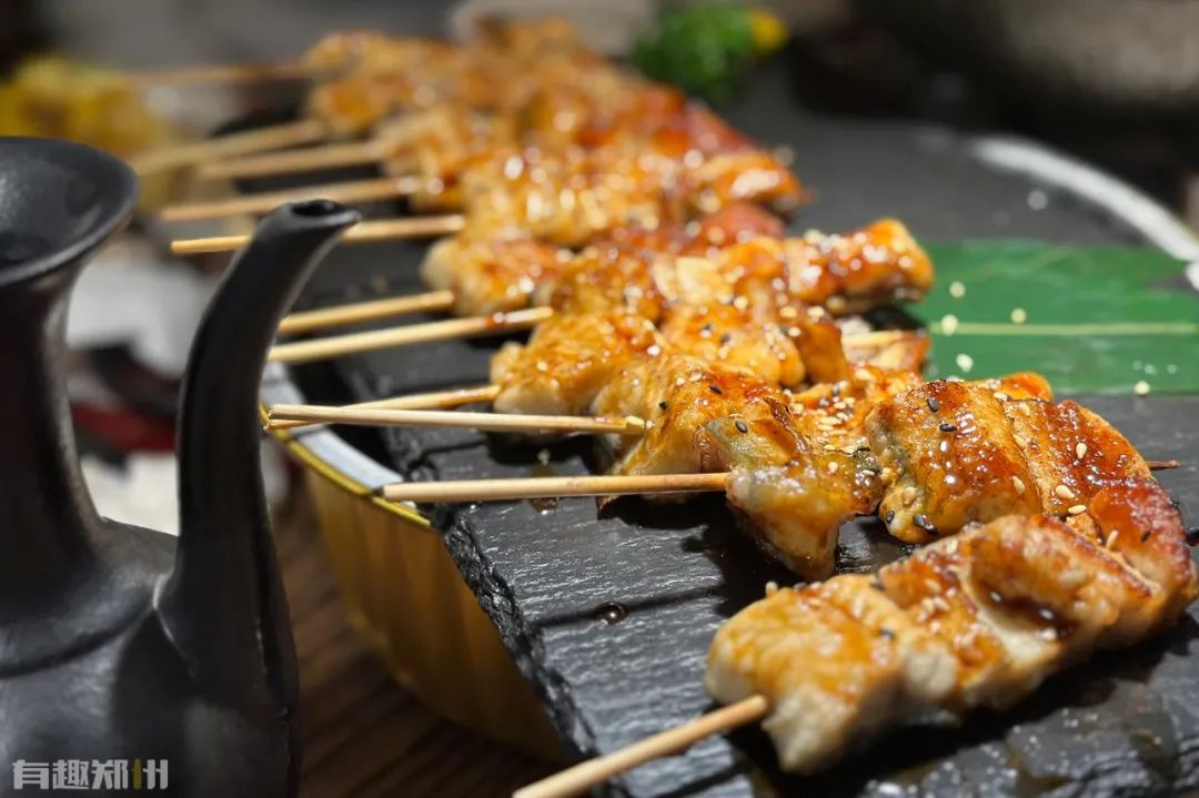 关于烧烤的故事，在郑州「大红玩子」的烟火气中延续