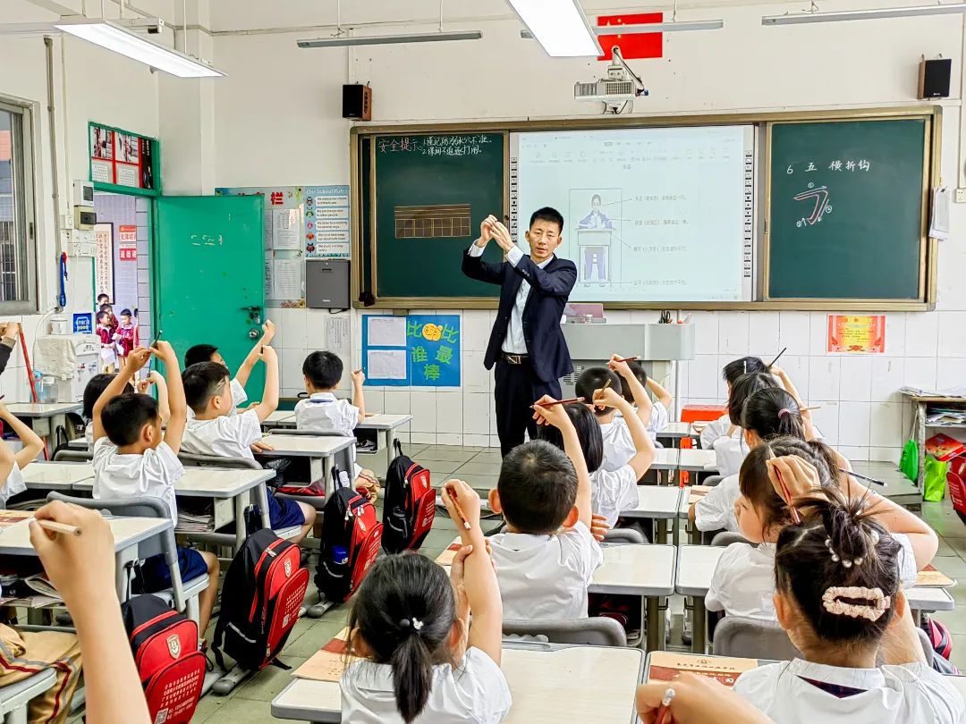 石碣四海学校学费多少钱,东莞四海学校招生简章