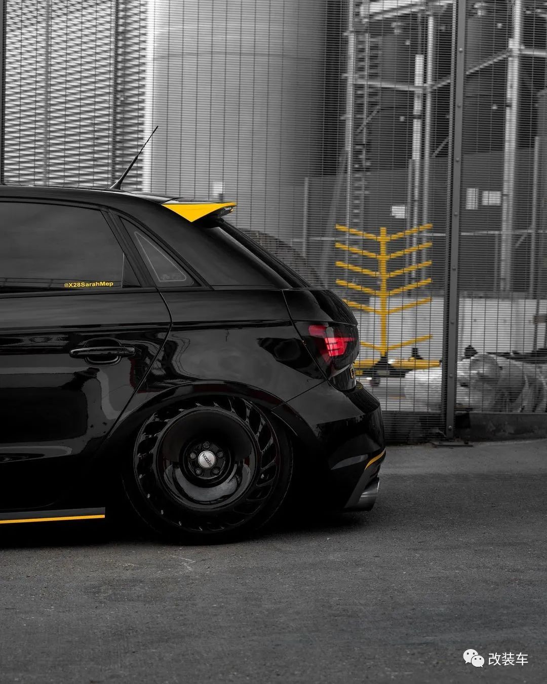 奔驰c级小姐姐改装,奔驰威霆改装小姐姐