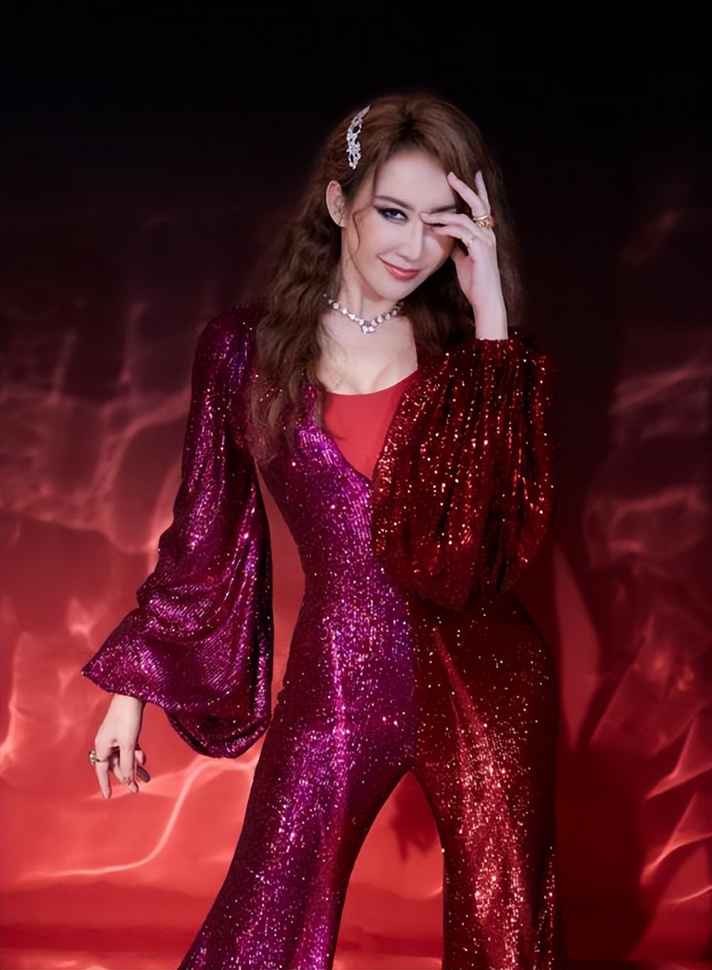 成龙发合照悼念李玟,成龙缅怀李玟