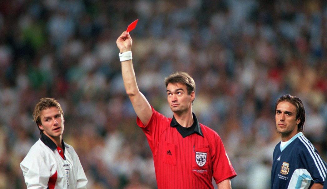 足球球员出轨法国模特,足坛明星被曝出轨