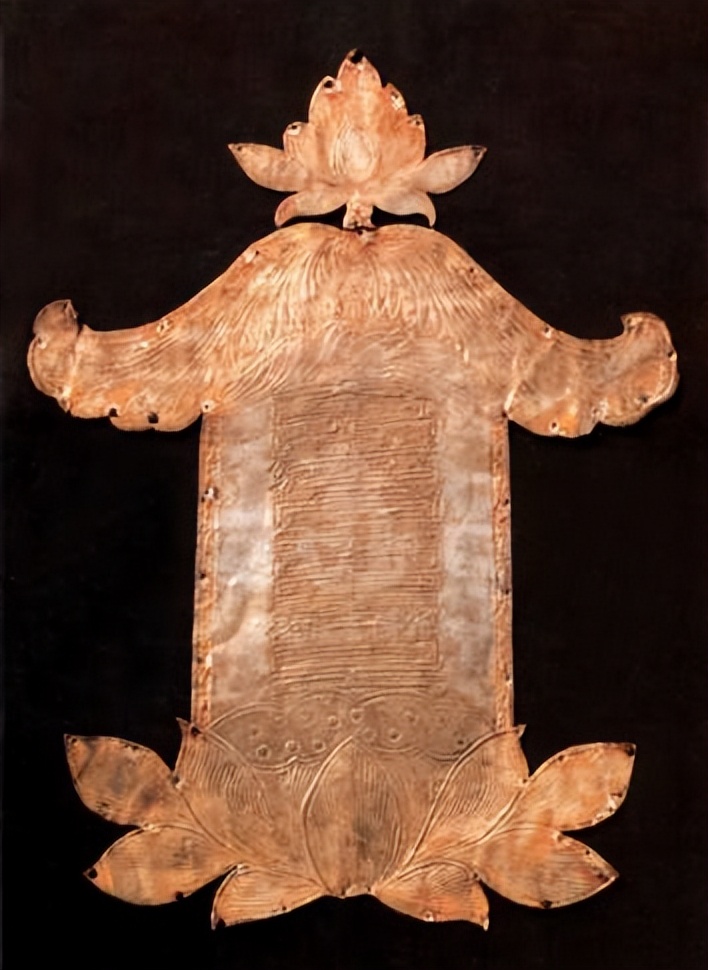 1988年哈尔滨出土“胖脸王妃”墓，金丝盖全脸，尸检揭开残忍真相