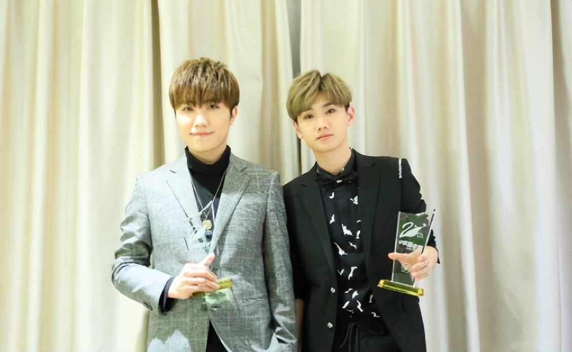 10大古早网络歌手现状：被判刑、22岁去世、患精神病，青春散场了