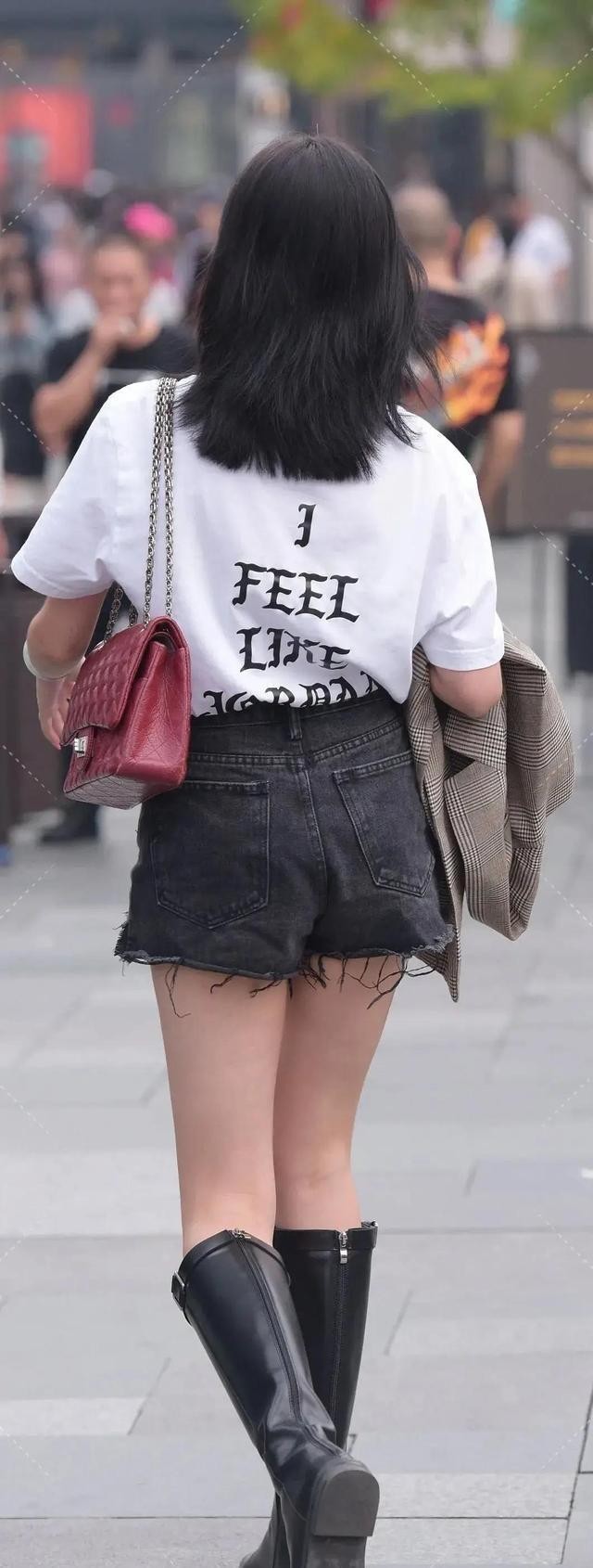 打*裤底**显优雅，有设计感的才时髦好看，轻松舒适