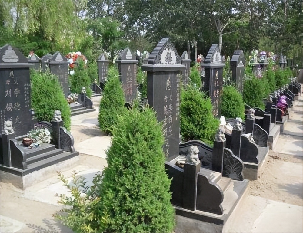 坟墓上有洞是什么寓意,坟口有洞预示什么