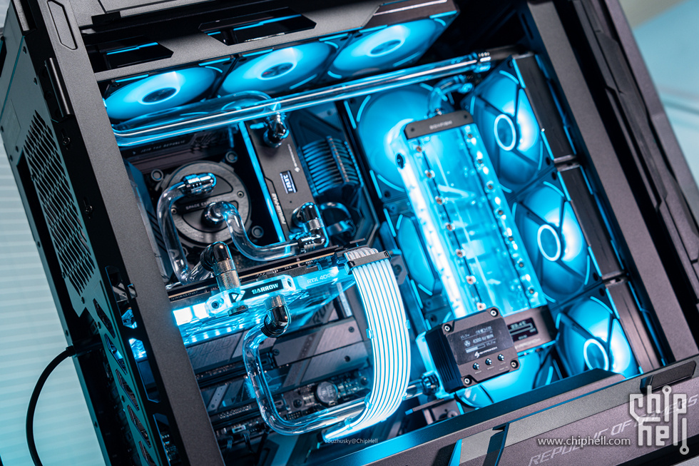 rog创世神装机视频,rog创世神细节