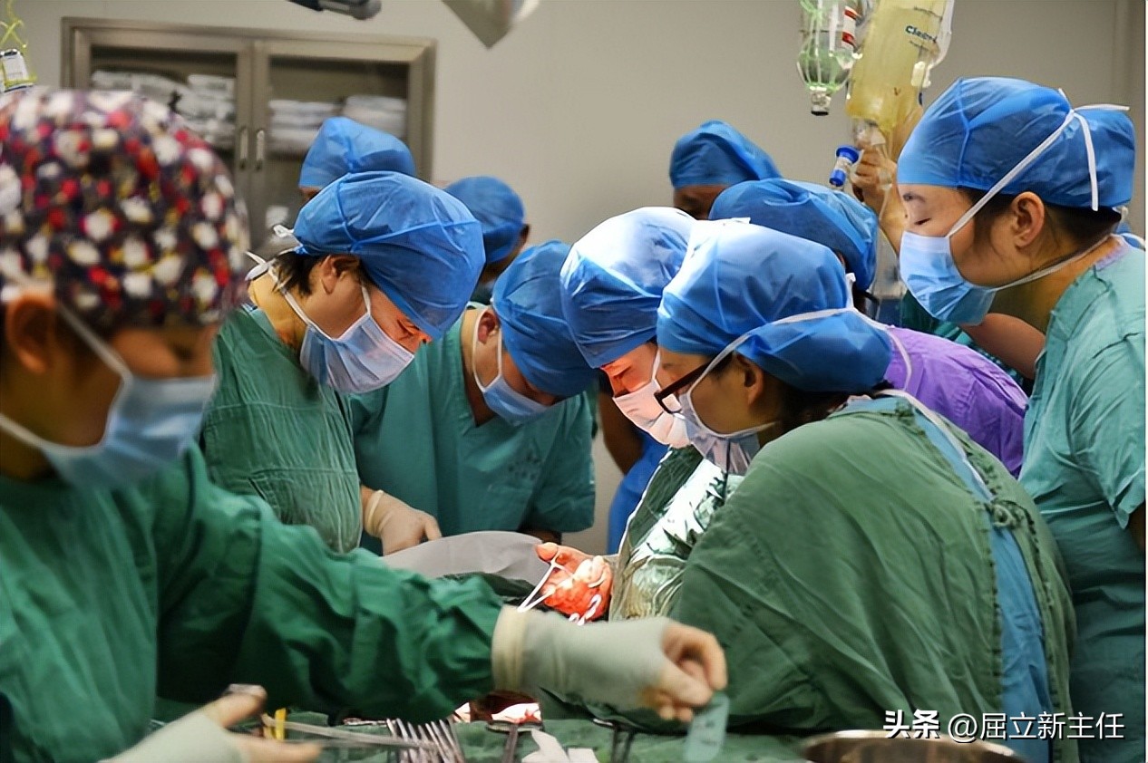 70岁妇女子宫切除手术,子宫恶性肿瘤切除子宫能根治吗