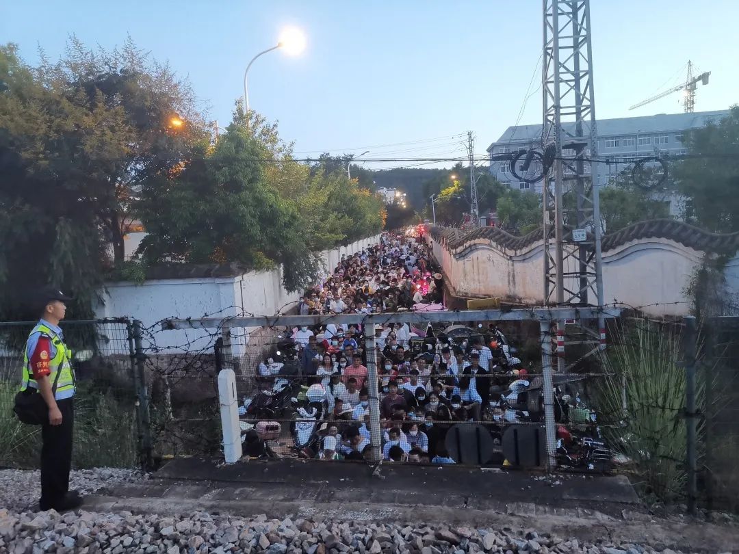 昆铁警方最近发生的事,昆明警方百日行动再建新功