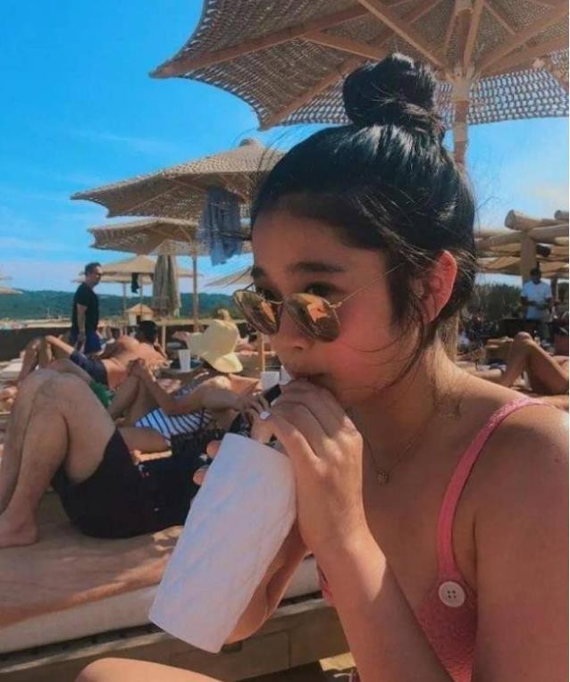 与川普女儿是校友，百亿千金却穿平价卫衣，喜欢和平民子女交朋友