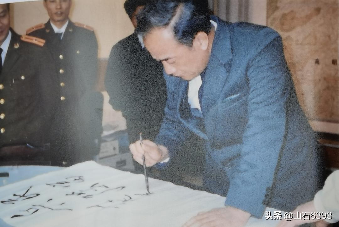 徐生：两代军报人挥泪送别一代著名报人林兆义将军