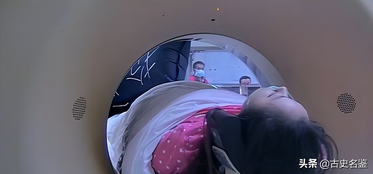 22岁女孩洗澡晕倒后续,22岁女孩洗澡后晕倒昏迷不醒