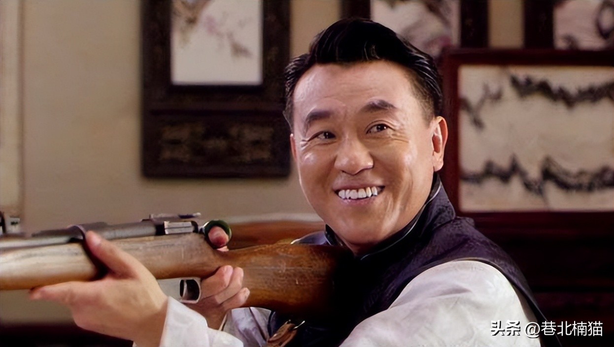 明星嘴突戴牙套前后对比,明星和假牙